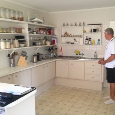 Caloundra-Kitchen-Before