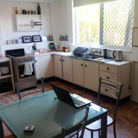 Sunshine-Coast-Kitchen-Before